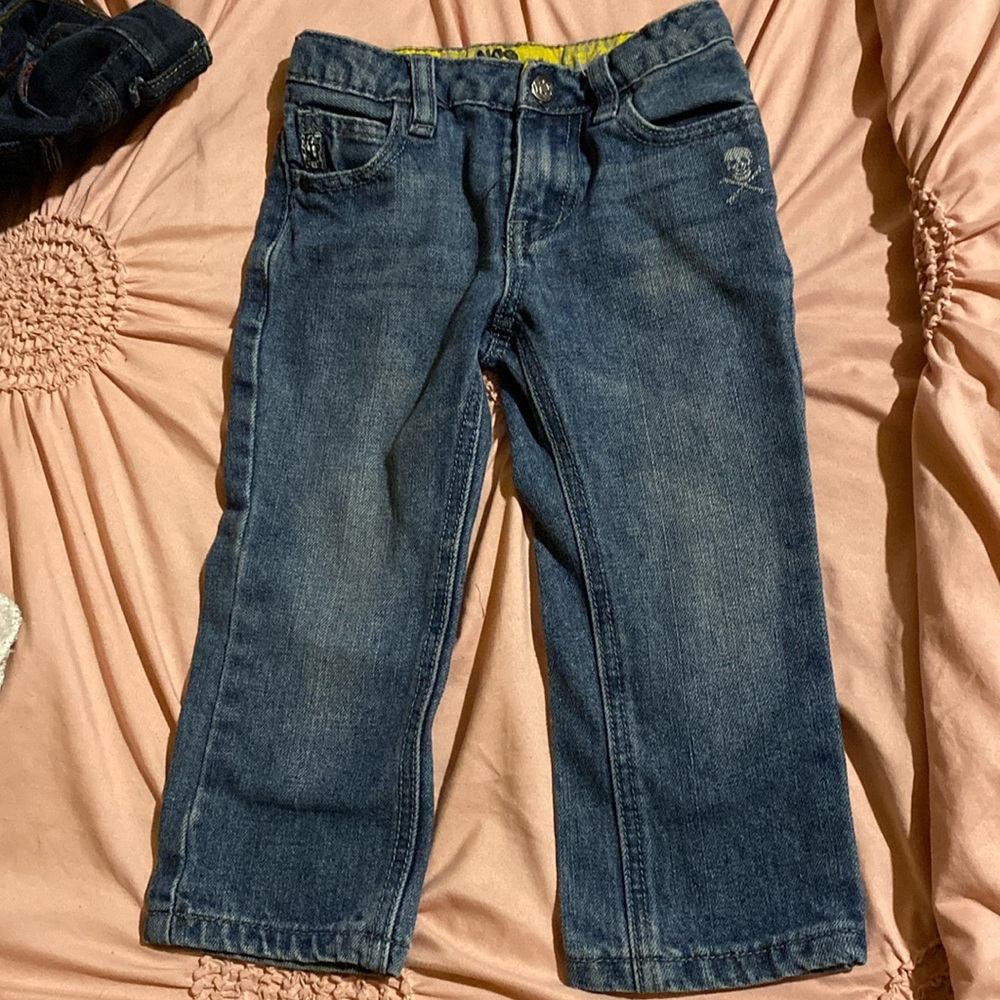 Toddlers size 2T. Great shape.